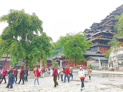景區旅游“火”起來，景區旅游觀光服務如何“優”起來